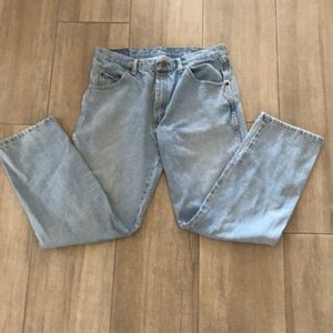 light wash wrangler jeans